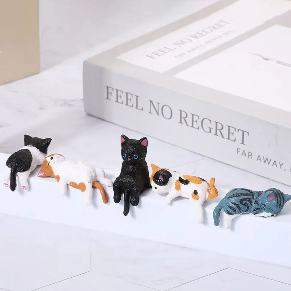 Hand-Painted Mini Cat Desk Figurines - 1 set (5 cats)