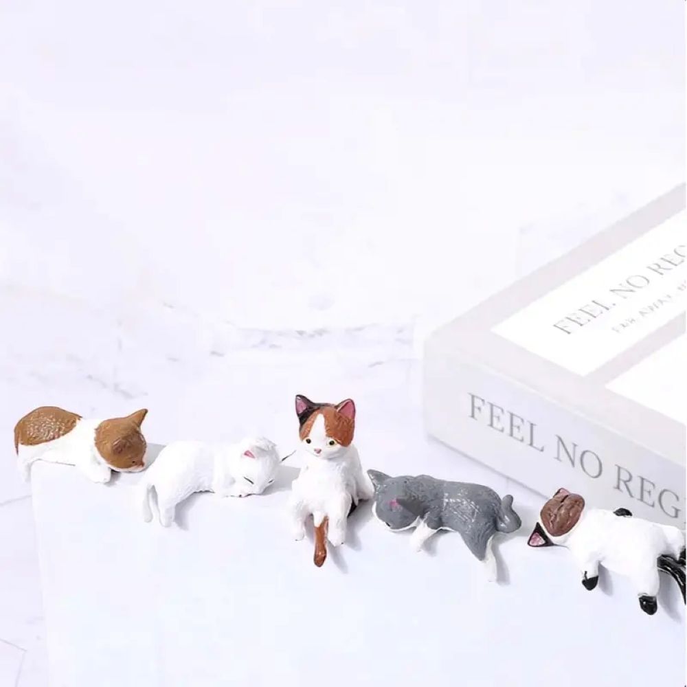 Hand-Painted Mini Cat Desk Figurines - 1 set (5 cats)